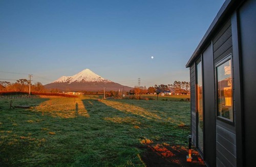 Midhirst House | Taranaki Creekside TUI by Tiny Away
