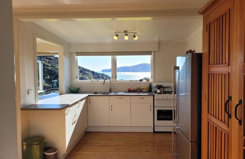 Tryphena House | Taumata Farmhouse - A Classic Kiwi Bach Escape