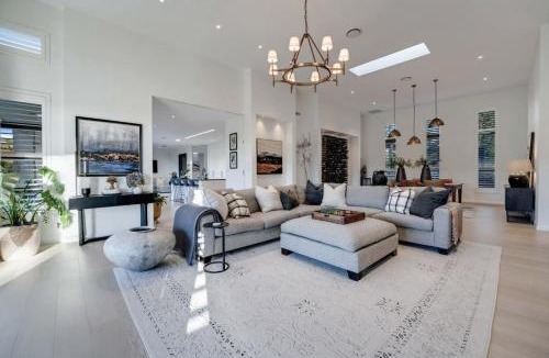 Whakamarama House | Te Puna 5BR Estate - Pool, Tennis, Sauna, Cottage