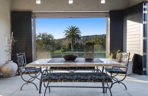Whakamarama House | Te Puna 5BR Estate - Pool, Tennis, Sauna, Cottage