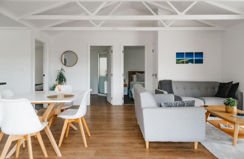 Te Puna Apartment | Te Puna Cottage Gardens B&B