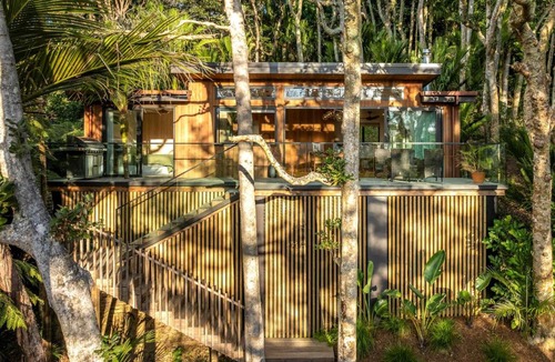 Ostend House | Te Toki Treehouse and Studio