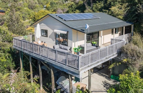Havelock House | Tepuia Cottage - Havelock Holiday Retreat