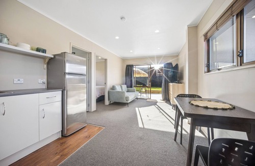 Algies Bay House | The Bay House - Matakana Holiday Home