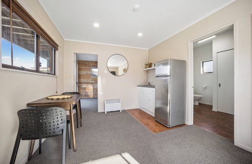 Algies Bay House | The Bay House - Matakana Holiday Home