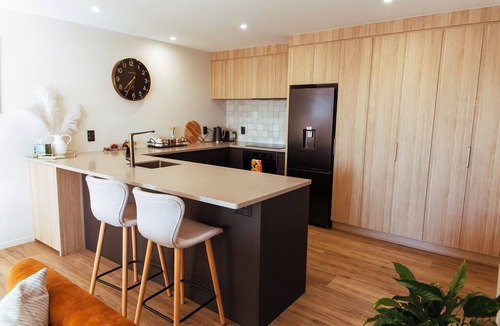 Taradale Apartment | The Bee Hive
