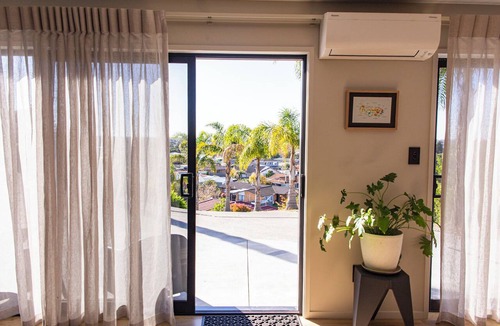 Taradale Apartment | The Bee Hive