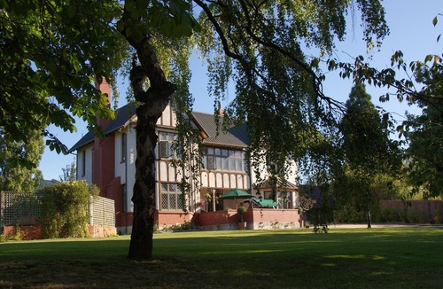 East Taieri Bed & Breakfast | The Birches Bed & Breakfast