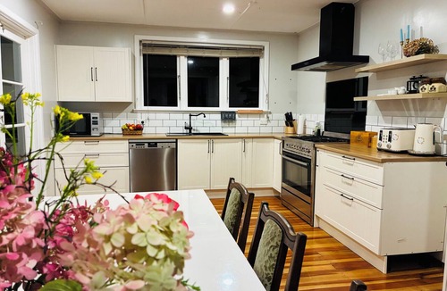 Puketitiri Bed & Breakfast | The Black Barn At Puketitiri