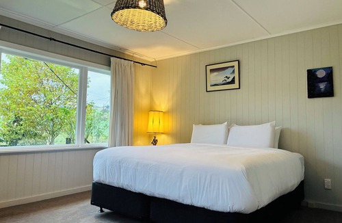 Puketitiri Bed & Breakfast | The Black Barn At Puketitiri