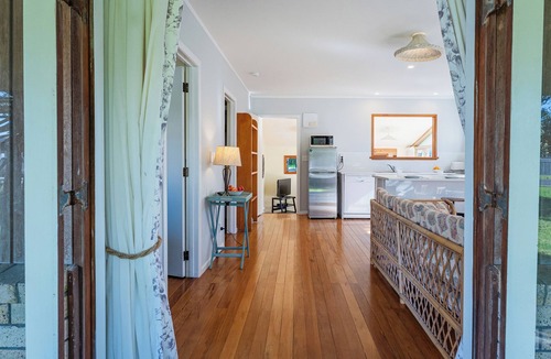 Whangamata House | The Carolyn - Whangamata Holiday Home
