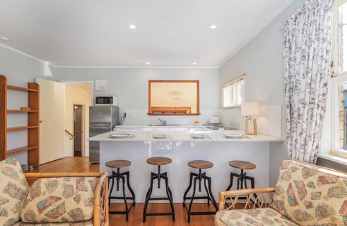 Whangamata House | The Carolyn - Whangamata Holiday Home