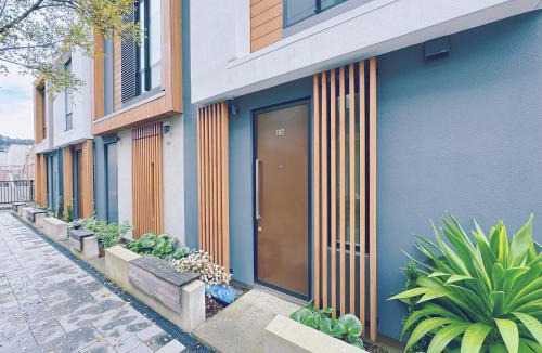 Te Aro House | The Central 2 bedroom Townhouse in Welly