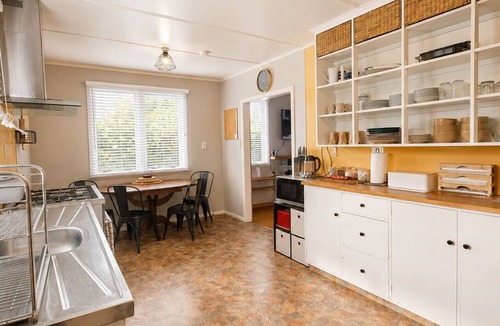 Tolaga Bay House | The Coasty Bach | Cosy Cottage | Rest & Reset