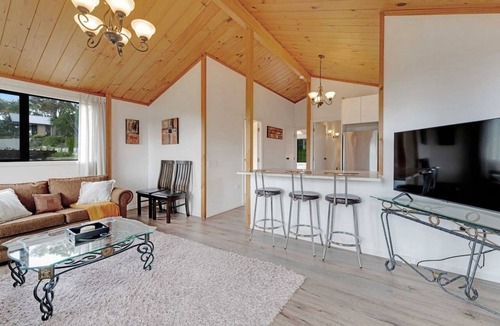 Dairy Flat House | The Cottage Dairy Flat | Farmhouse Country Escape