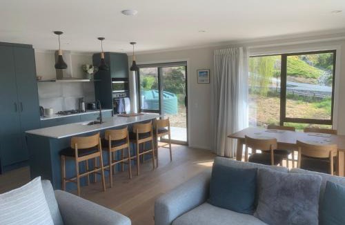 Redwood Valley Villa | The Cottage at 105