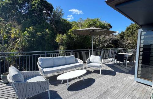 Oneroa House | The Cove at Little O - Stay Waiheke