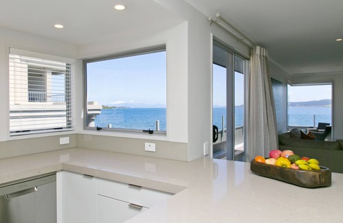 Waipahihi Hotel | The Cove Taupo