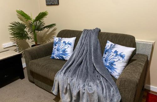 Upper Hutt Apartment | The Cozy Hutt Home