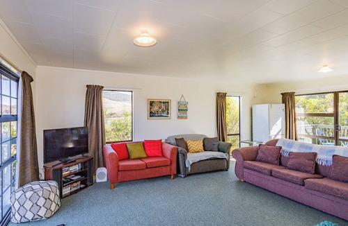 Kuratau House | The Cozy Outlook - Kuratau Holiday Home