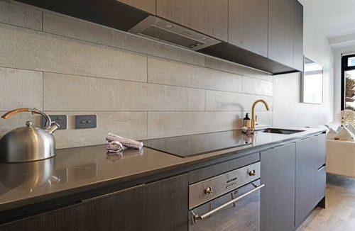 Eden Terrace Apartment | The Eden Terrace Retreat with Parking and Balcony