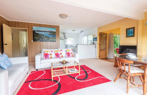 Lake Tarawera House | The Enclave - Lake Tarawera Views, Sleeps 6