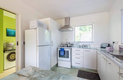 Lake Tarawera House | The Enclave - Lake Tarawera Views, Sleeps 6