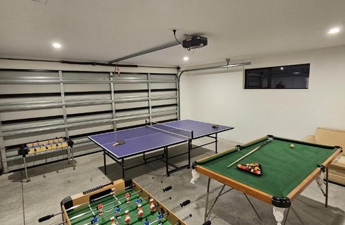 Bell Block Villa | The Family home, Game Zone & Outdoor Fireplace- Sleeps 10