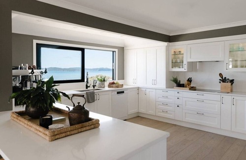 Tawharanui House | The Farmhouse; Hauraki Views & Tranquil Luxury