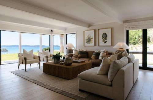 Tawharanui House | The Farmhouse Hauraki Views and Tranquil Luxury