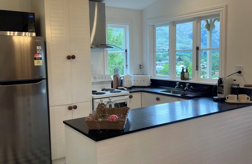 Wanaka Ski Chalet | The Gingerbread Chalet: Huge Alpine & Lake Wanaka views