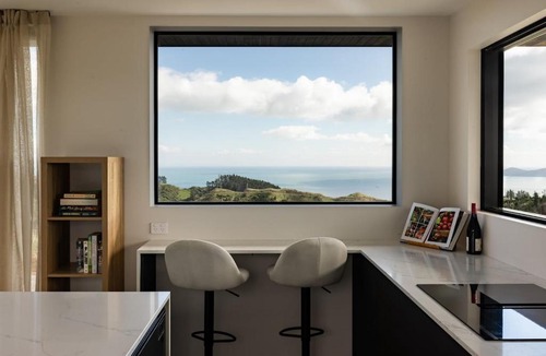 Paraparaumu House | The Hide Kapiti Accommodation