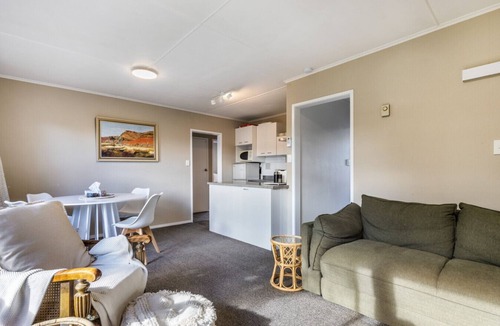 Taupo Villa | The Hideaway on Kaimanawa - Tidy Central Unit
