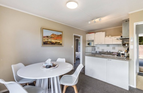 Taupo Villa | The Hideaway on Kaimanawa - Tidy Central Unit