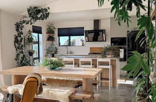 Hokitika House | The Highland - Sunset Ridge