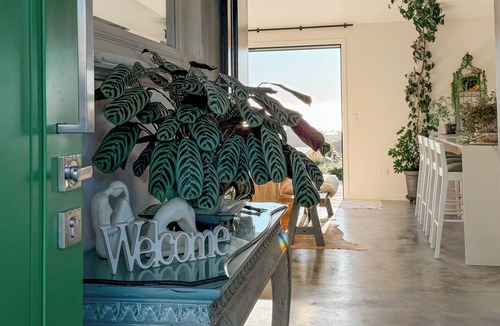 Hokitika House | The Highland - Sunset Ridge