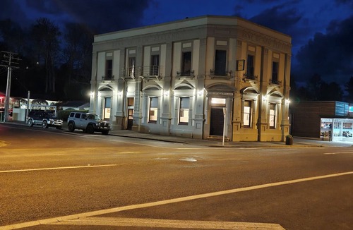 Lawrence House | The Historical Bank house 1 Home Stay