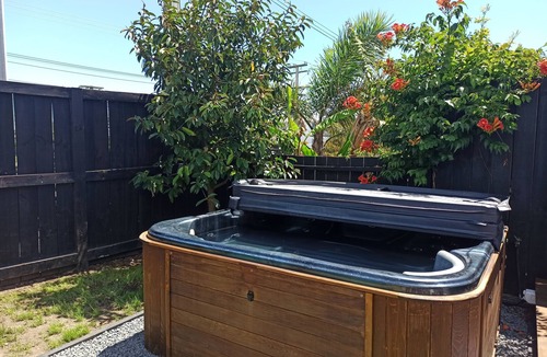 Mount Maunganui House | The Ivy on Tui - Family Beach House