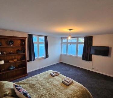 Oban House | The kiwi bach