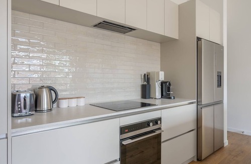 Lake Hayes House | The Lookout, BBQ, Free Parking, AC, Heating