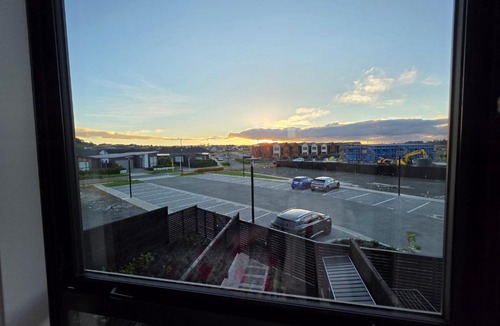 Wainui House | The Mana Elephant Modern Milldale Stay