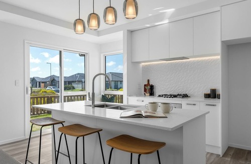 Hoon Hay House | The Meadow - 5 Bedroom HOME - Relax and Enjoy
