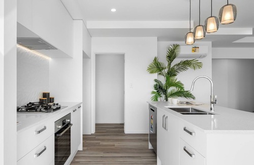 Hoon Hay House | The Meadow - 5 Bedroom HOME - Relax and Enjoy