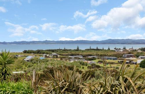 Merita House | The Mermaid's Rest - Whatuwhiwhi Holiday Home