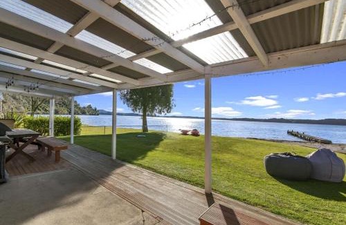 Rototai House | The Middle