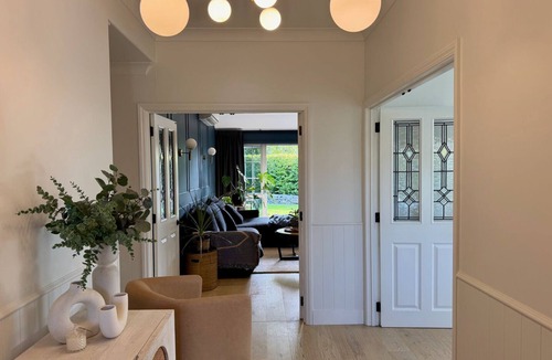 Lowburn House | The Orchard Escape - Cromwell