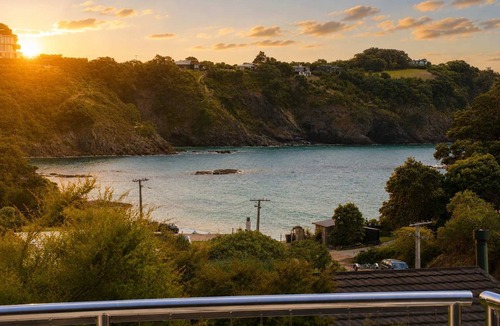 Waiheke Island House | The Palms - Sea Views near Sandy Bay