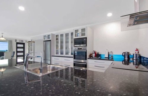 Pohara House | The Pohara Beach Life