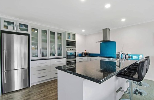Pohara House | The Pohara Beach Life