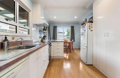Tauranga House | The Quiet Nook - Tauranga Holiday Home